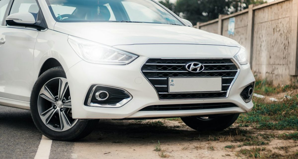 Пьяный водитель на Hyundai устроил погоню по Усть-Катаву и врезался в ограждение