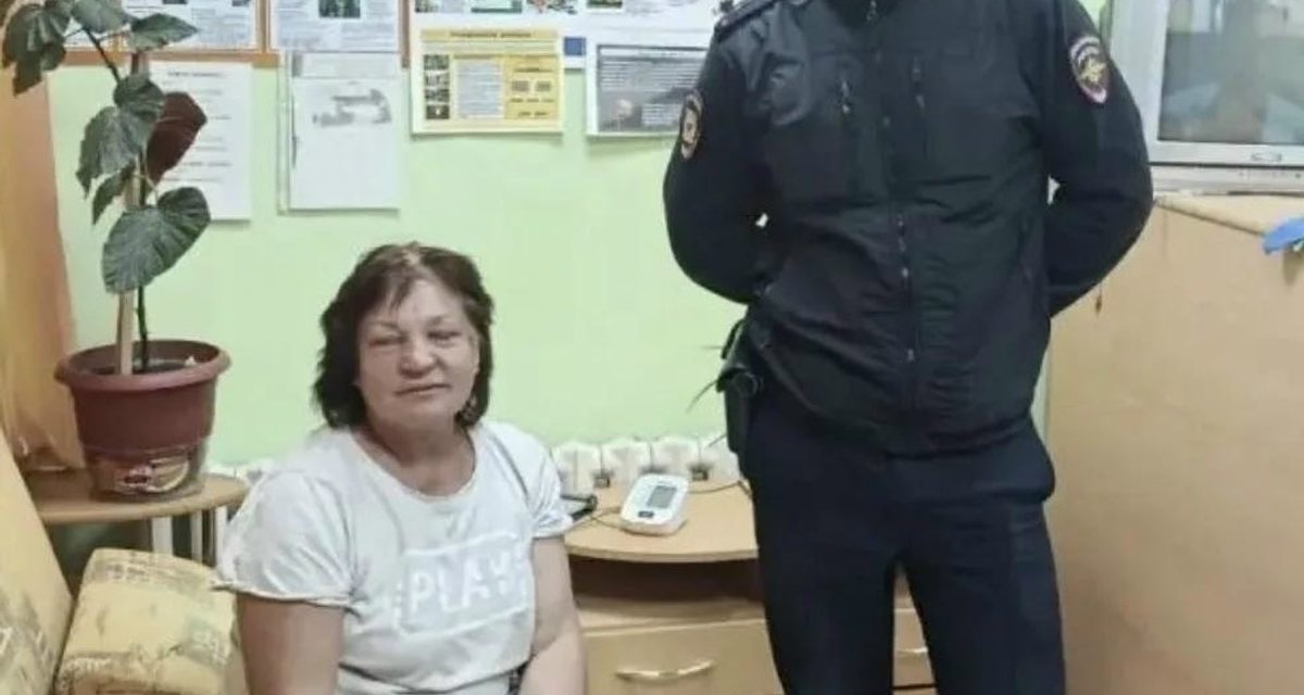 Полицейские нашли около 22:00 заблудившуюся после похода за грибами 59-летнюю женщину